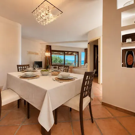 Prázdninový dům Marina Three-bedroom House With Pool *