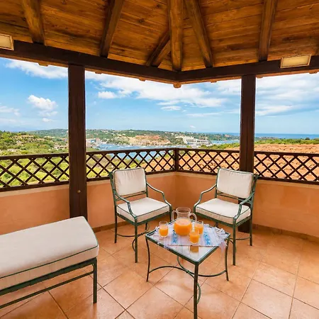 Marina Three-bedroom House With Pool Prázdninový dům Porto Cervo