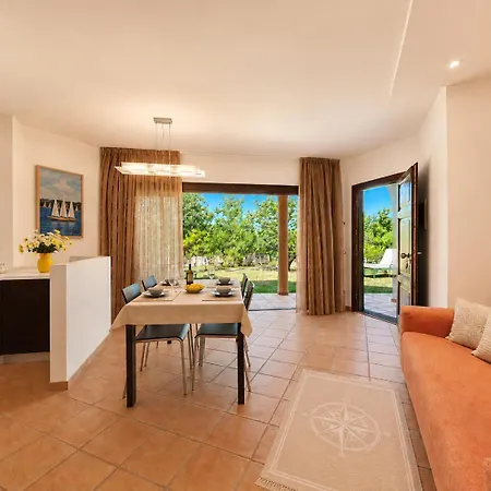 Marina Three-bedroom House With Pool * Porto Cervo